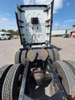 2023 Freightliner Cascadia 126 - Image 5