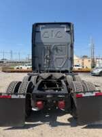 2023 Freightliner Cascadia 126 - Image 5